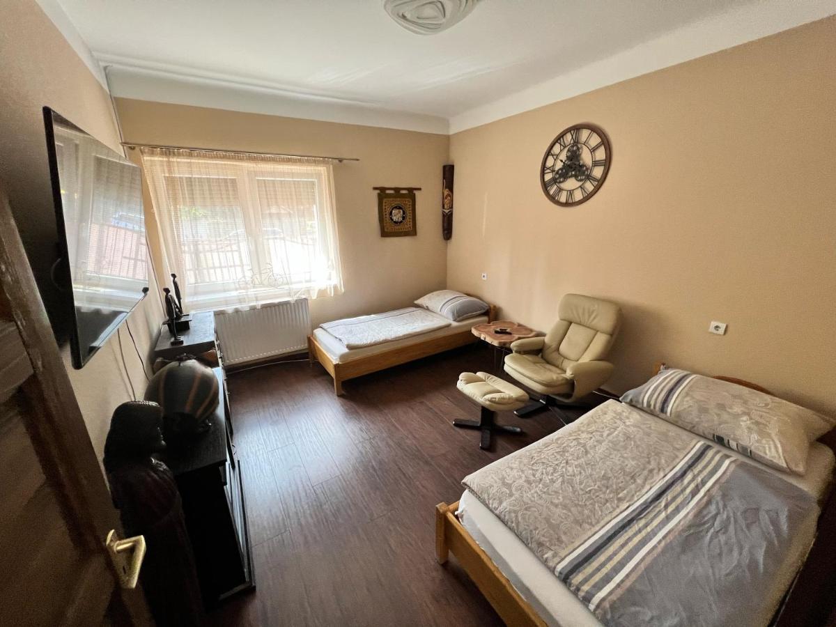 Feher Galamb Apartman Gyál Zewnętrze zdjęcie